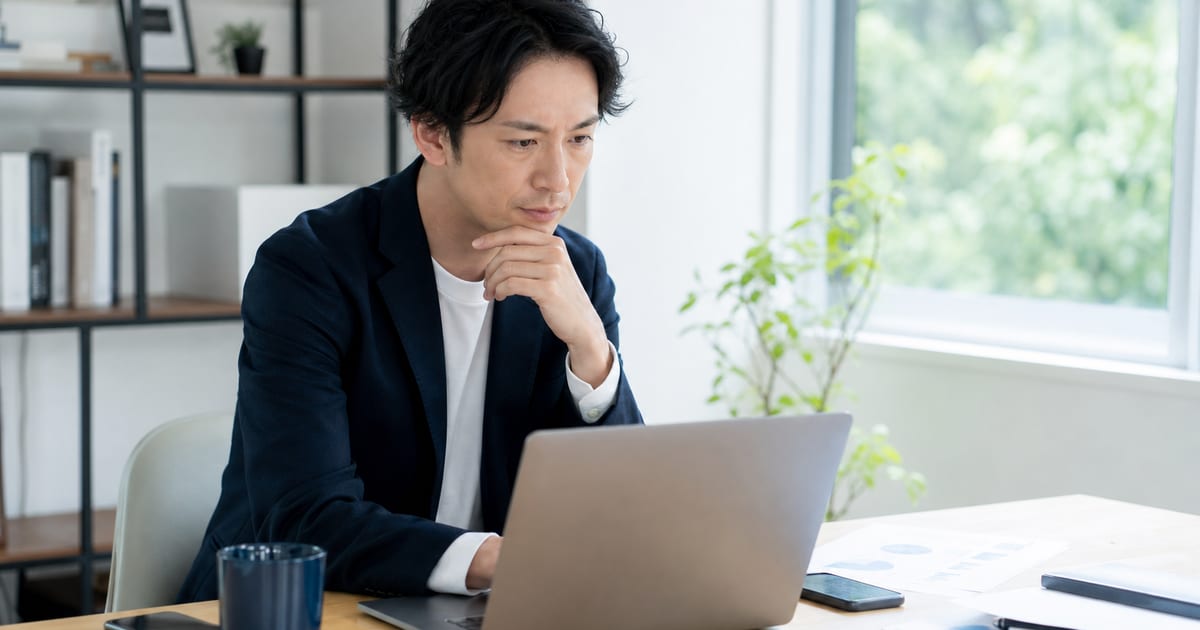 「Googleの「手動による対策」が増加？確認の手順」のイメージ画像（AI生成）